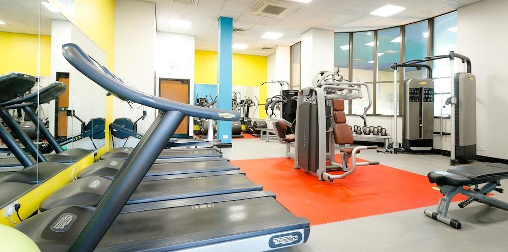 Cedar Court Bradford 4*